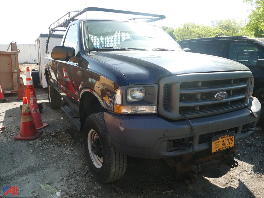 2003 Ford F-250 Equipment Image0