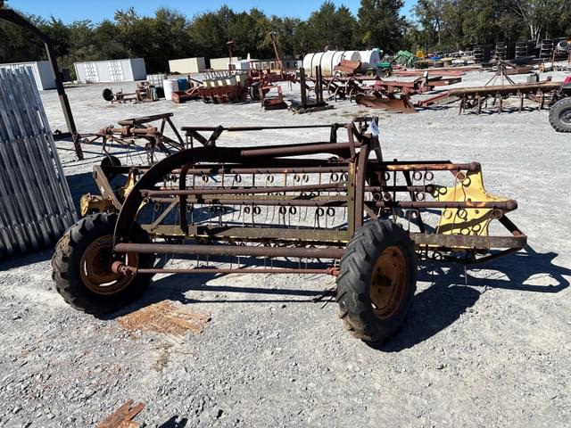 Image of New Holland 56 equipment image 3