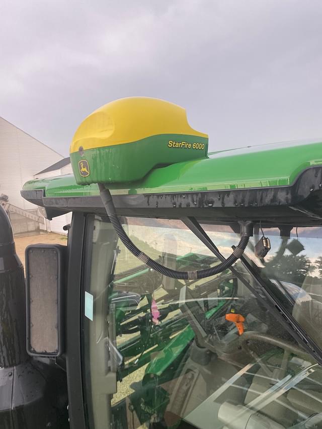 Image of John Deere R4038 equipment image 4