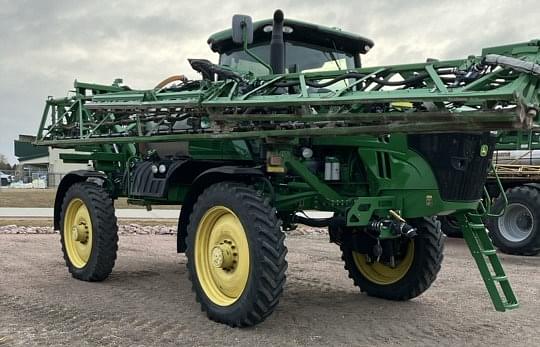 Image of John Deere R4038 equipment image 3