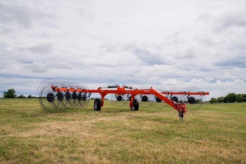 Kubota RA212CR Equipment Image0