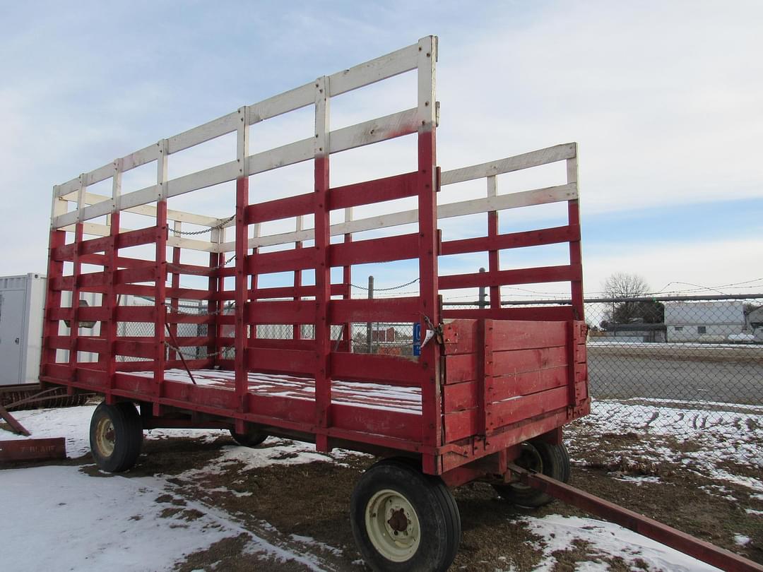 Image of New Holland rack wagon Primary image