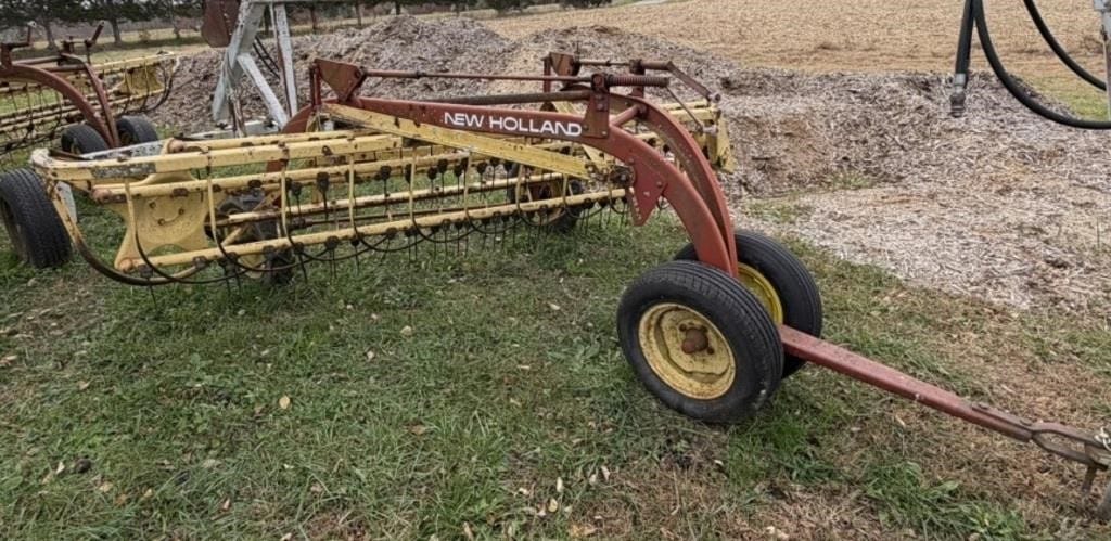 New Holland 260 Equipment Image0