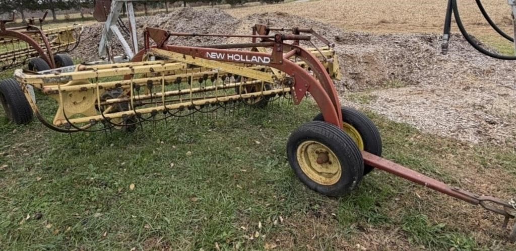 Image of New Holland 260 Image 0