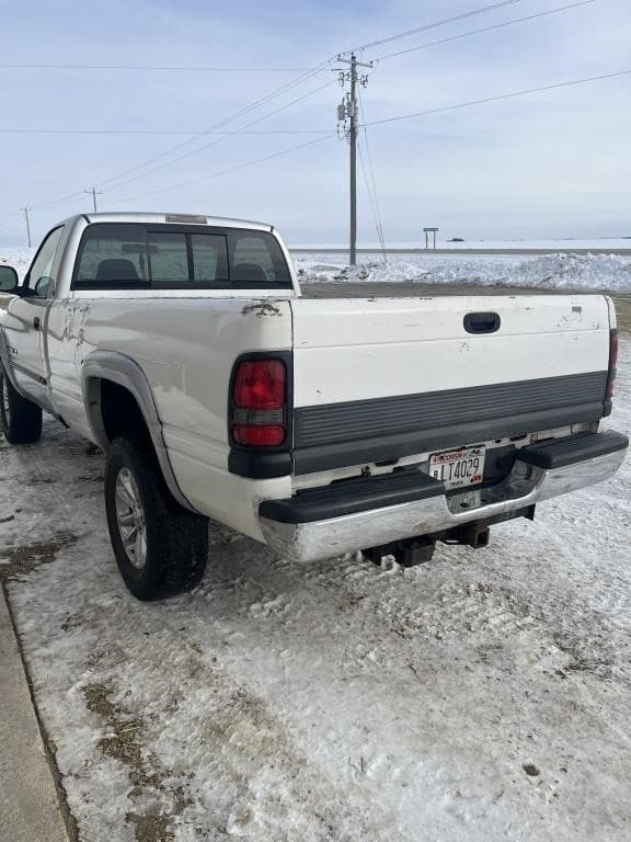 Image of Dodge Ram 1500 equipment image 4