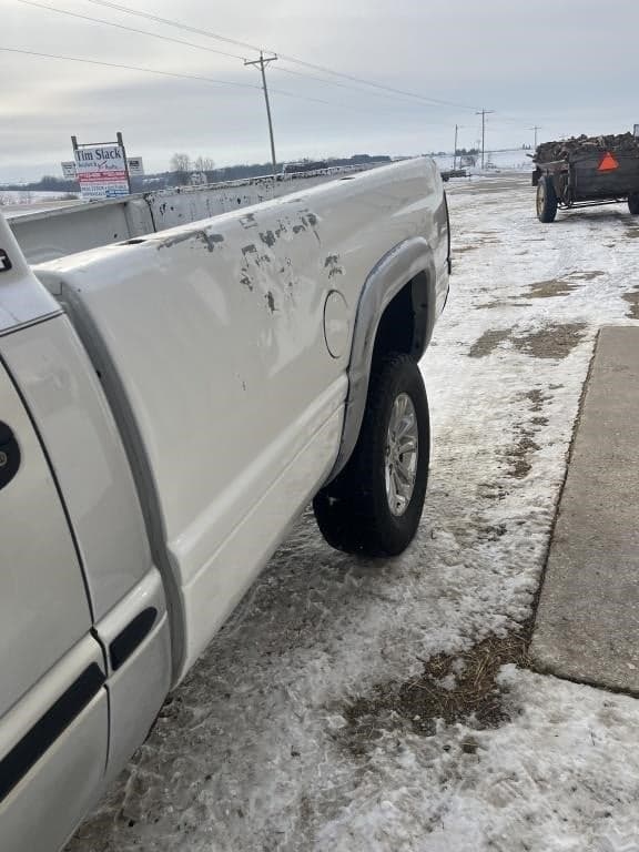 Image of Dodge Ram 1500 equipment image 2