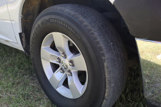 Image of Dodge Ram 1500 equipment image 2