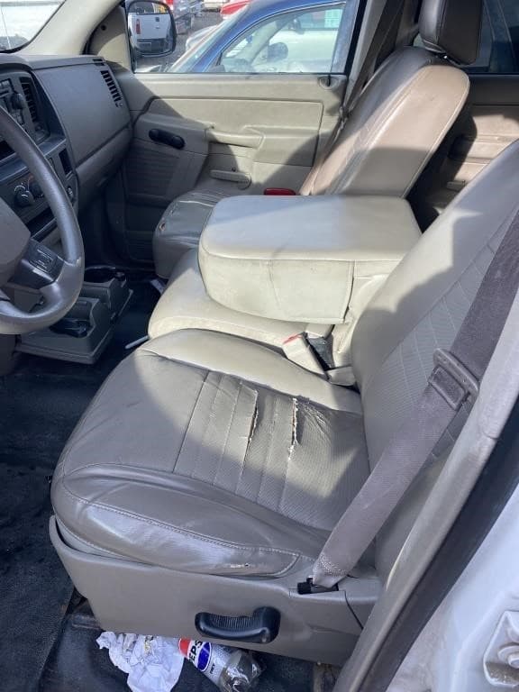 Image of Dodge Ram 1500 equipment image 4