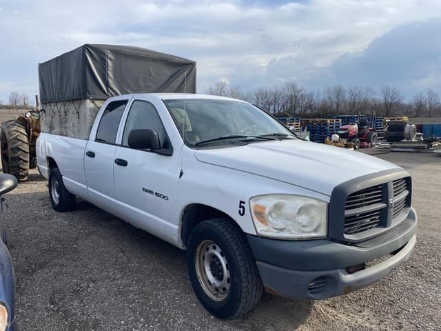 Image of Dodge Ram 1500 equipment image 1
