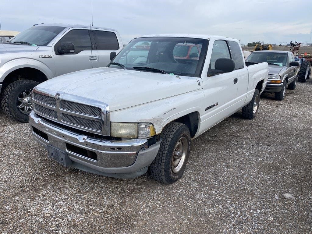 Dodge Ram 1500 Equipment Image0
