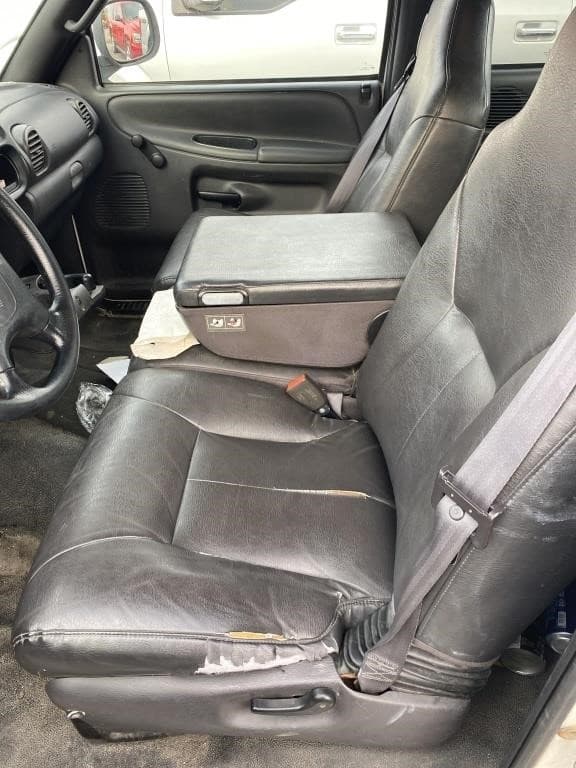 Image of Dodge Ram 1500 equipment image 3