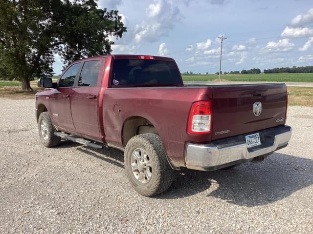 Image of Dodge Ram 2500HD equipment image 4