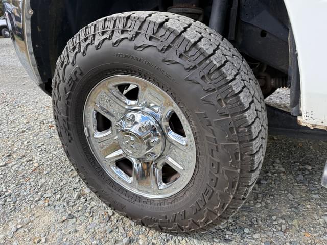 Image of Dodge Ram 2500 equipment image 2