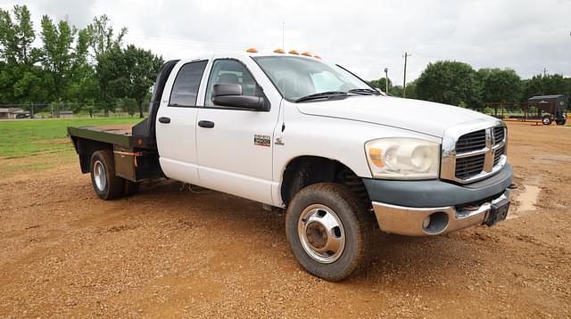 Image of Dodge Ram 3500 equipment image 1