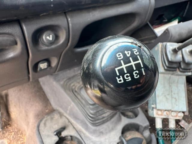 Image of Dodge Ram 3500 equipment image 2