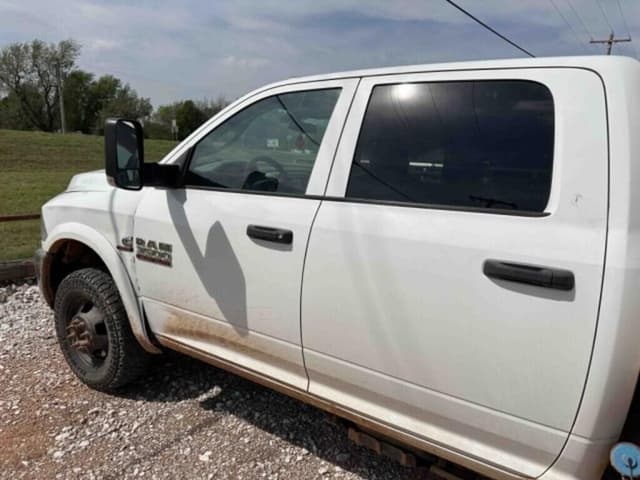 Image of Dodge Ram 3500HD equipment image 3