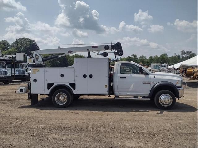 Image of Dodge Ram 5500 equipment image 2