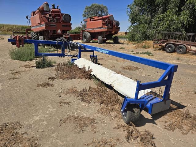 Image of R&S Hay and Bean Fluffer equipment image 1