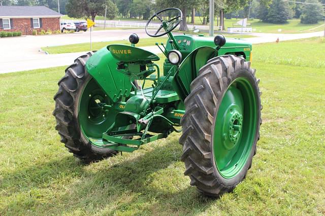 Image of Oliver Super 66 equipment image 2