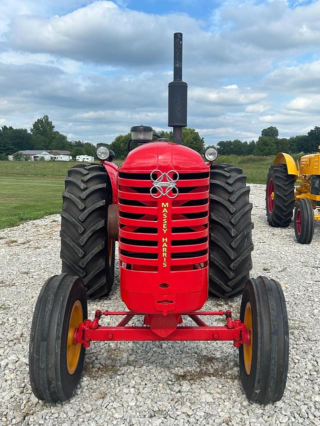 Image of Massey-Harris 744 equipment image 1