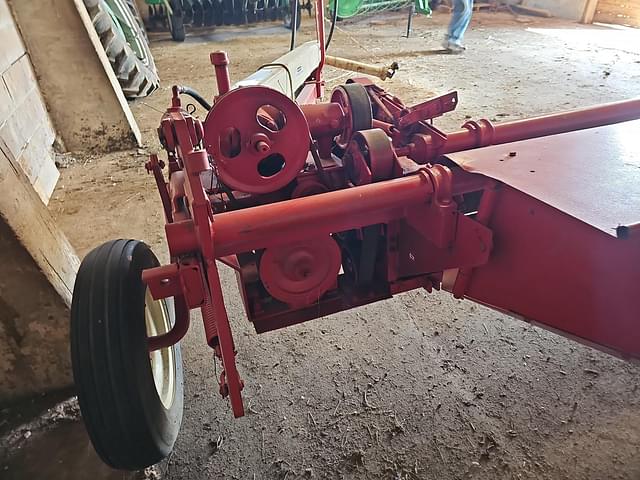 Thumbnail image International Harvester 816 9