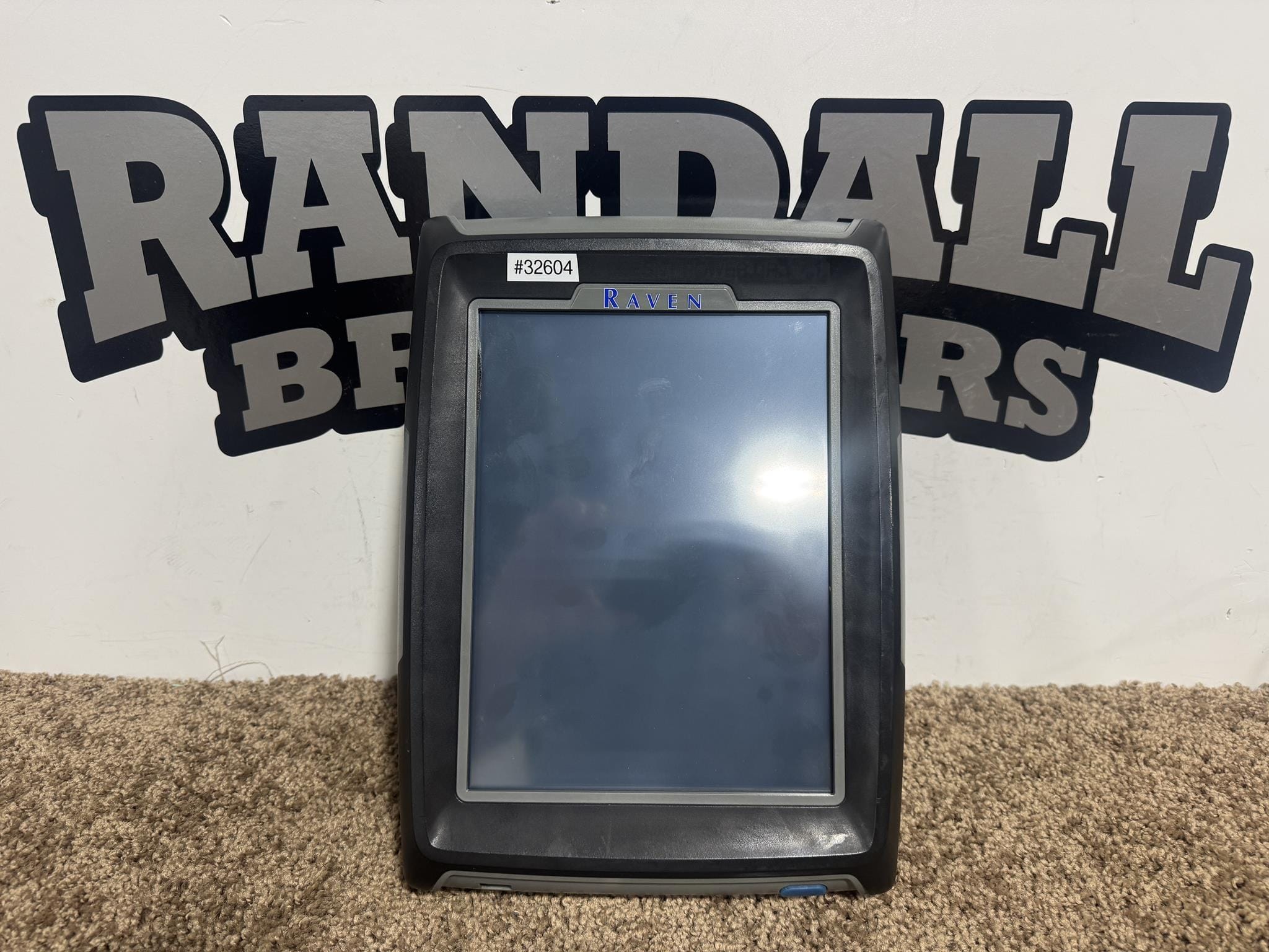 Raven Viper Pro Equipment Image0