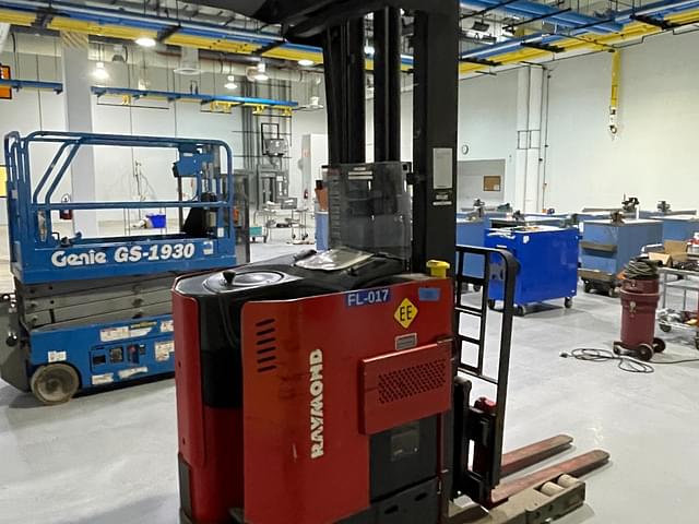 Image of Raymond R35TT equipment image 3