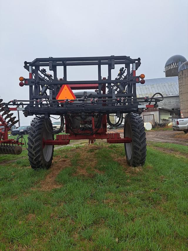 Image of Red Ball 680 equipment image 1