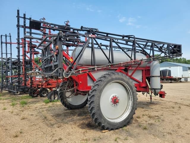 Image of Red Ball 670 equipment image 3