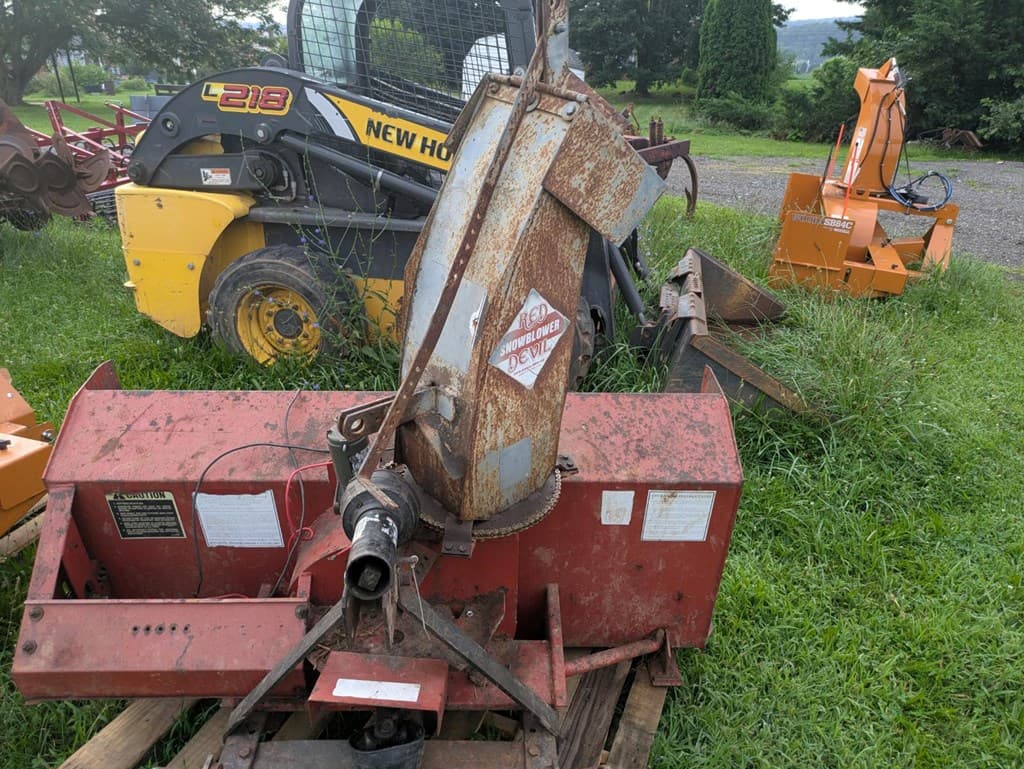 Image of Red Devil Snow Blower Image 1
