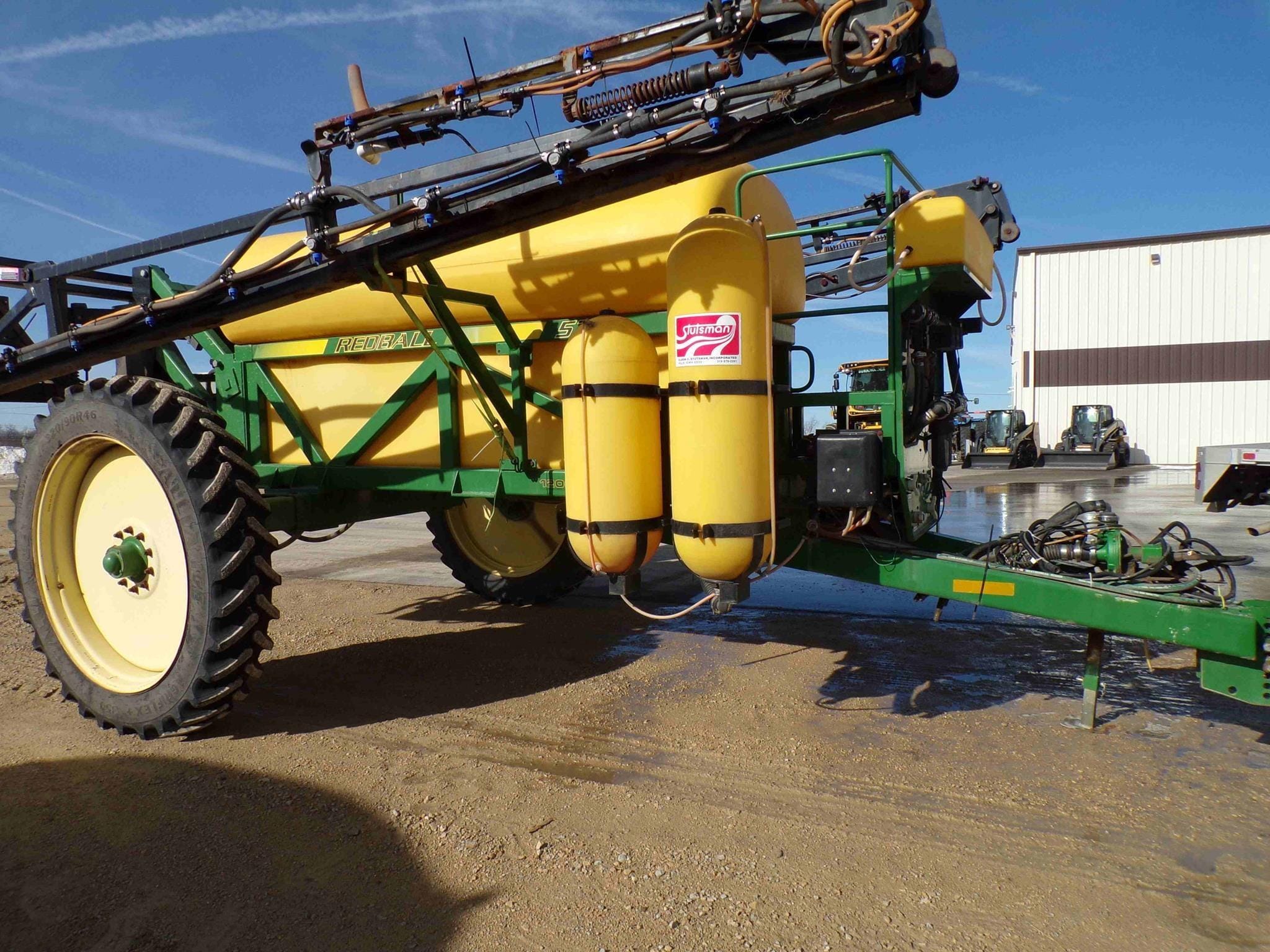 Redball 570 Equipment Image0