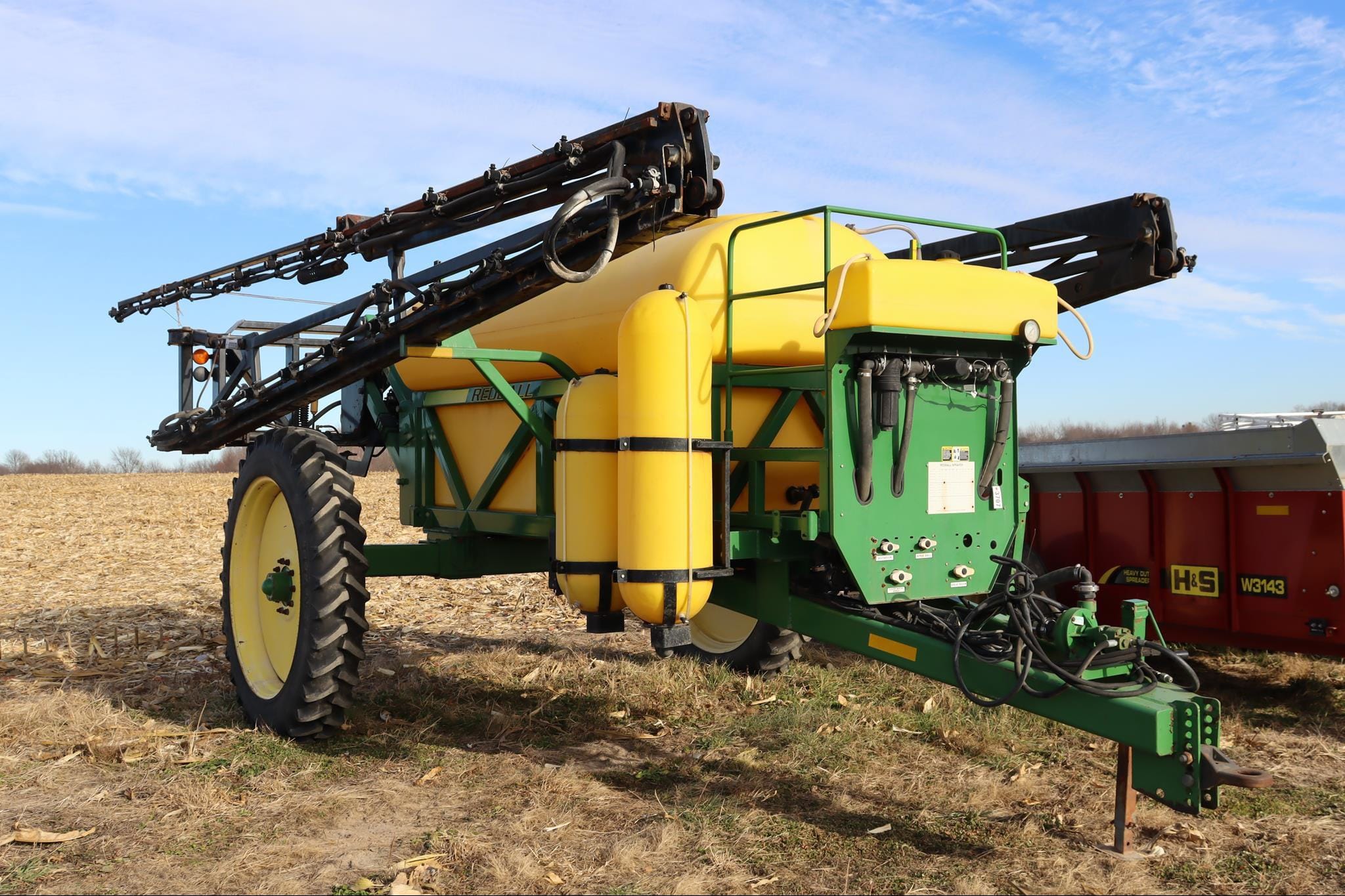 Redball 570 Equipment Image0