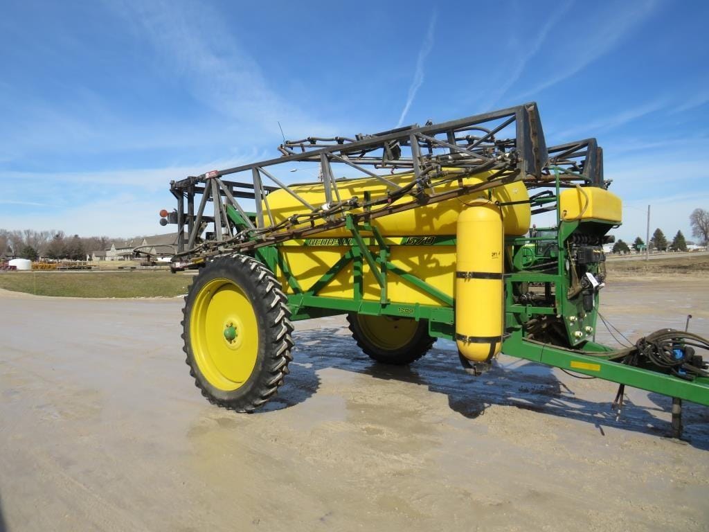 Redball 670 Equipment Image0