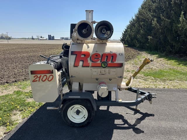 Image of REM 2100 equipment image 2