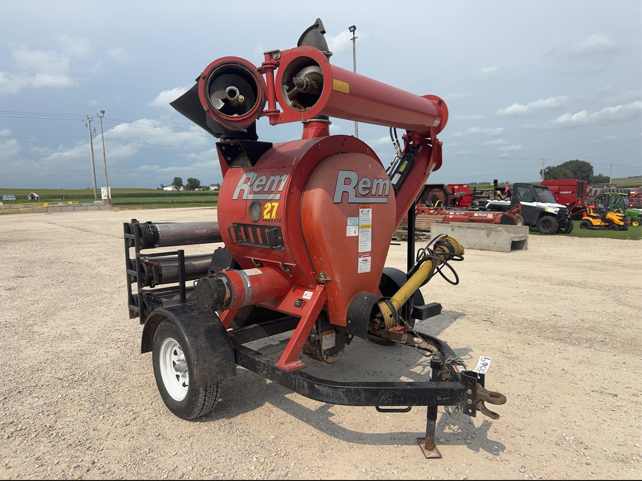 REM 2700 Equipment Image0