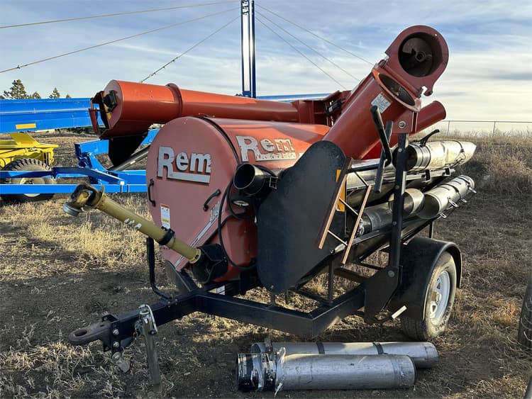 REM 3700 Harvesting Grain Vacuums for Sale Tractor Zoom