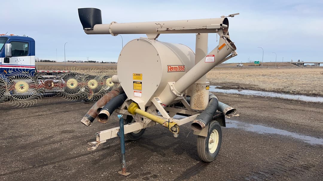 Image of REM 552 Primary image