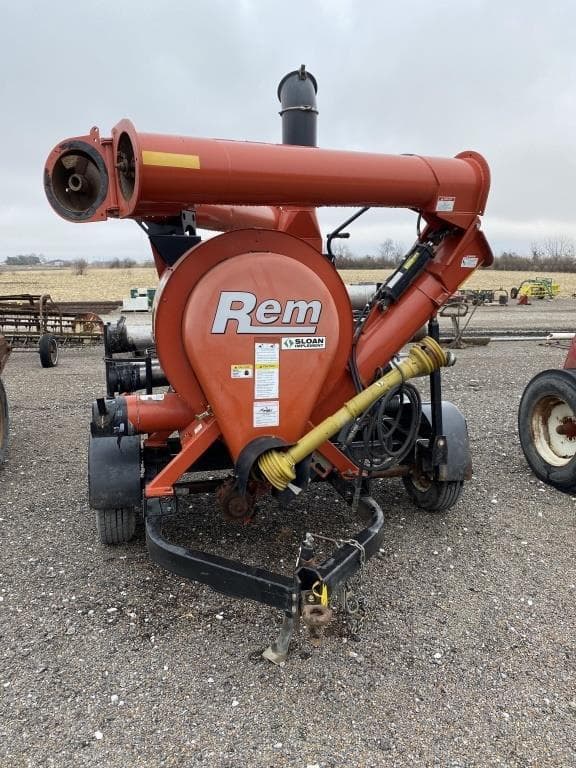 REM 2700 Harvesting Grain Vacuums for Sale Tractor Zoom