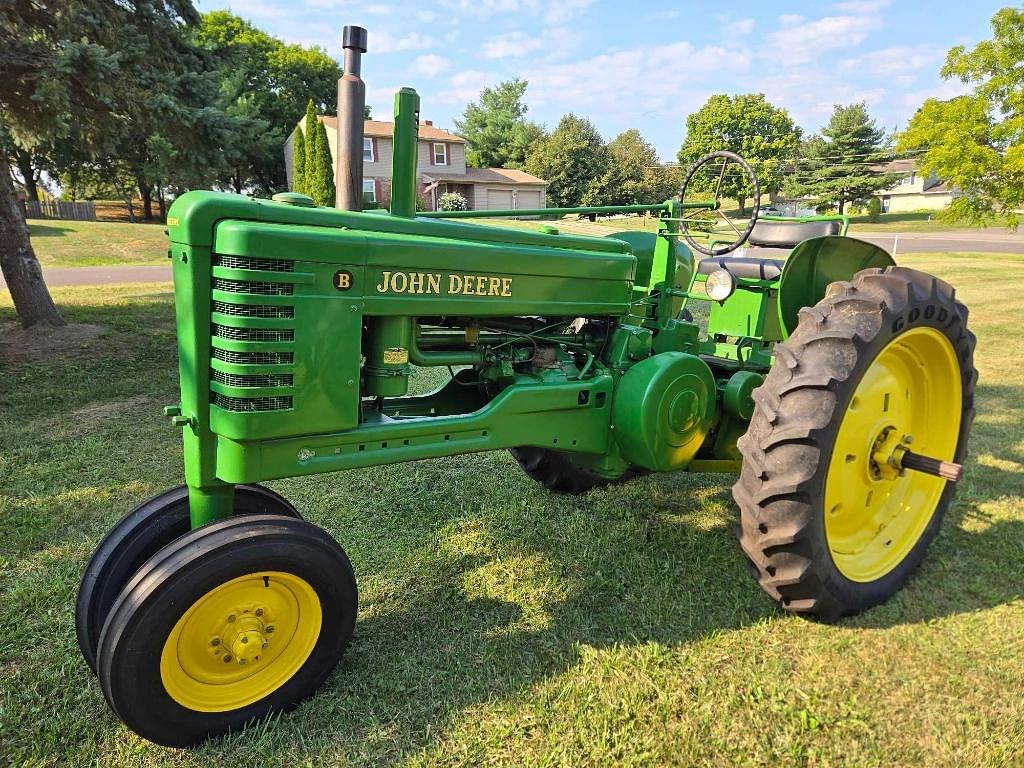 Image of John Deere B Primary image