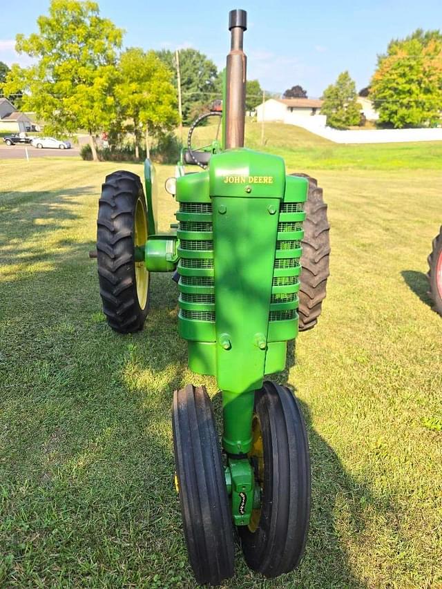 Image of John Deere B equipment image 2