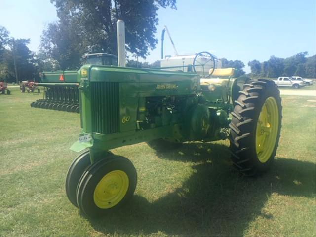 Image of John Deere 60 equipment image 1