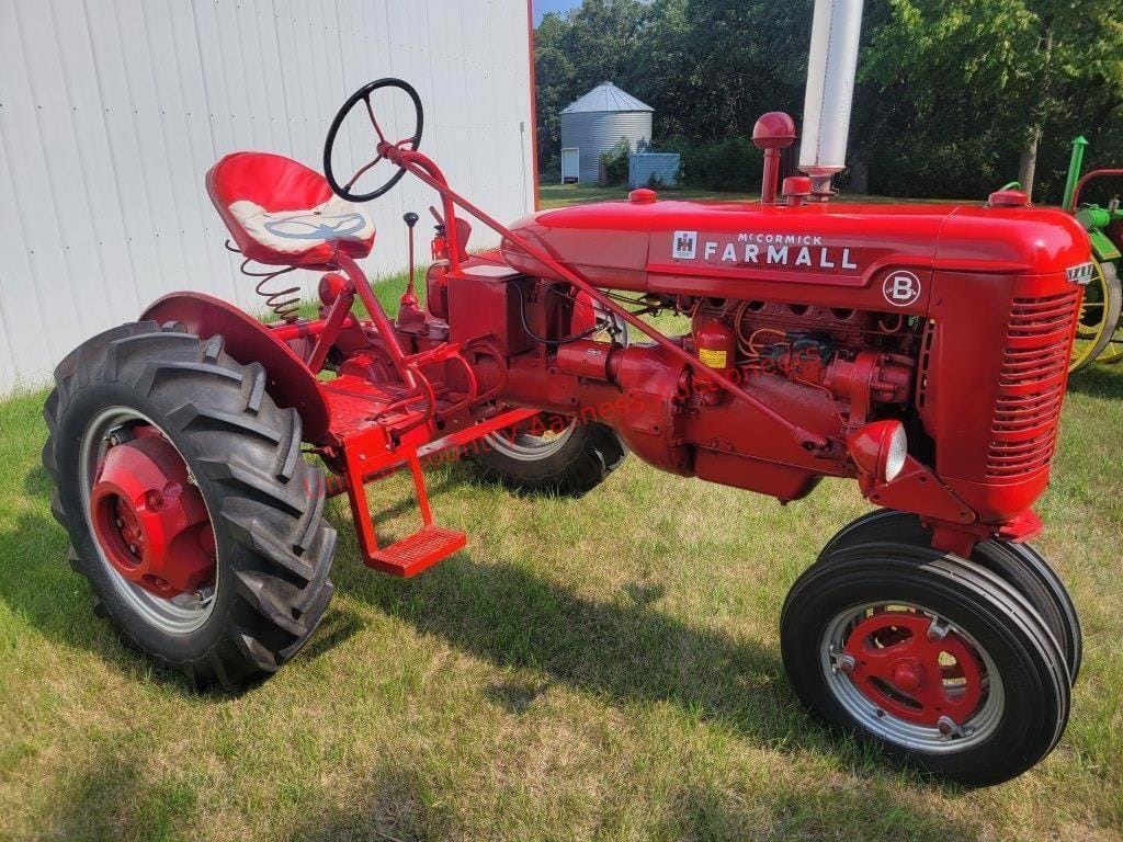 Main image Farmall B