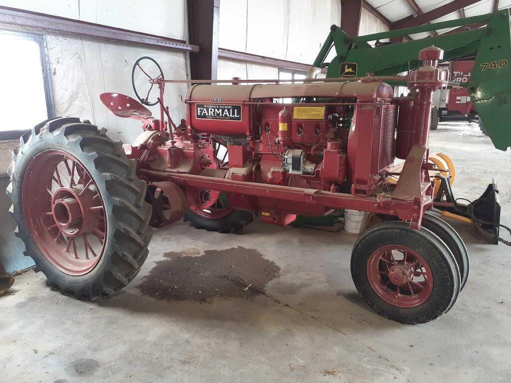 Main image Farmall F-30