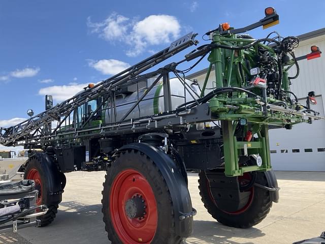 Image of Fendt RoGator 934 equipment image 3