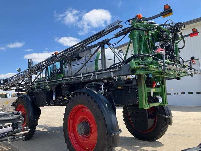 Image of Fendt RoGator 934 equipment image 3