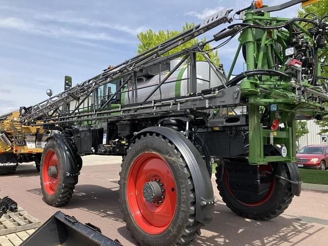 Image of Fendt RoGator 934 equipment image 3