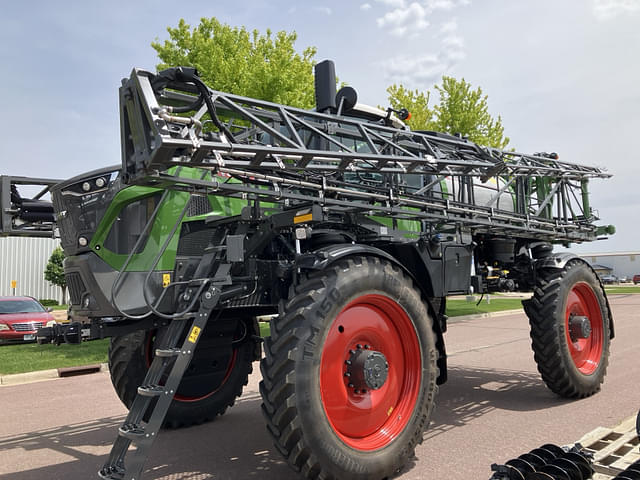 Image of Fendt RoGator 934 equipment image 4