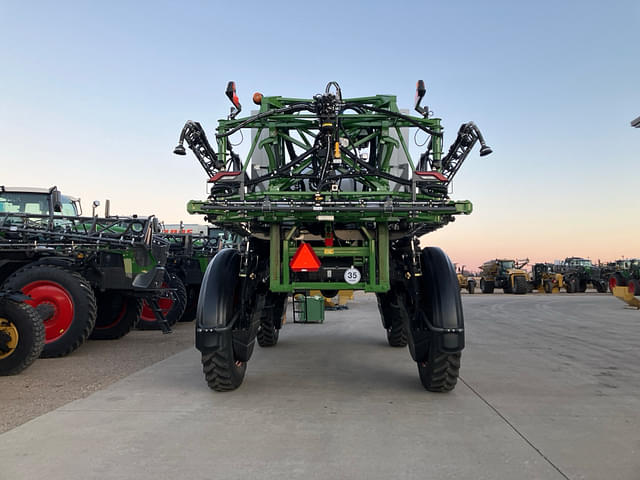 Image of Fendt RoGator 934 equipment image 1