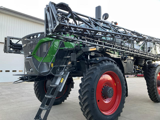 Image of Fendt RoGator 934 equipment image 3