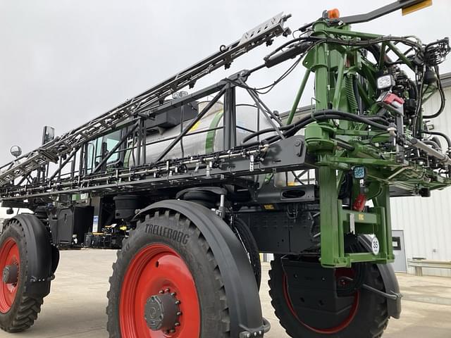 Image of Fendt RoGator 934 equipment image 3